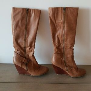 Women's 9M Nine West Chestnut Wedge Boots 3.5"